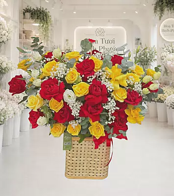 Giỏ Hoa Nhiều Màu Ngọt Ngào
