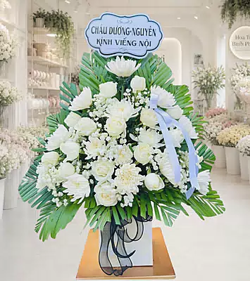 Giỏ Hoa Trắng Kính Viếng